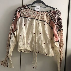 Floral Long-Sleeved Cropped Top